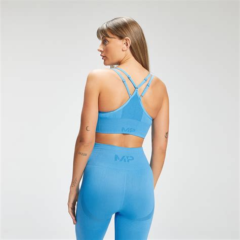Running Clothing for Women & Men | MYPROTEIN™
