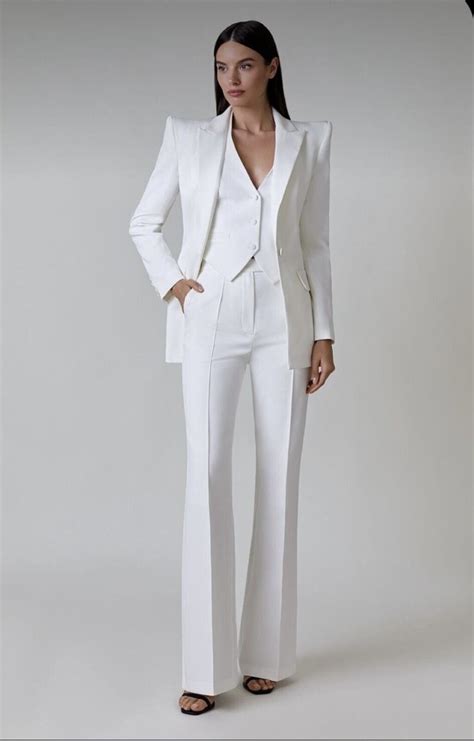 White Business Suit 的图像结果