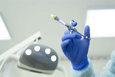 Anestesia local en odontología: Fundamentos y ventajas - Clínica Dental Lavín