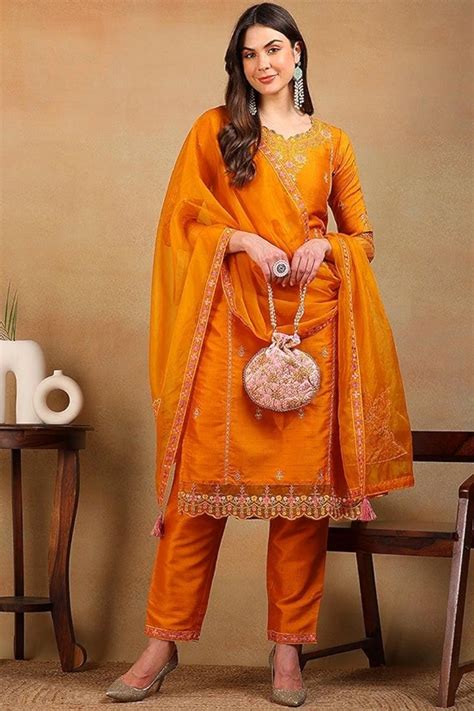 Buy Mustard Yellow Silk Blend Solid Embroidered Straight Suit Set | Vaamsi