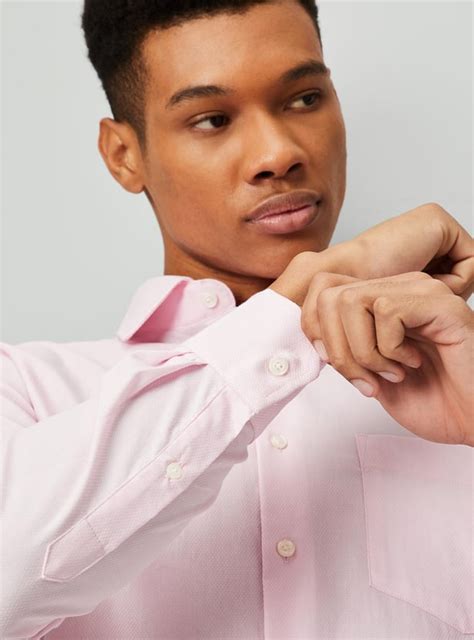 Buy Men Slim Fit Solid Formal Shirt Online at just Rs. 1049.0 ...