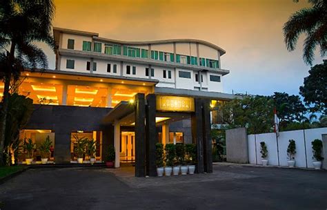 GRAND ARDJUNA HOTEL (Bandung) - Hotel Reviews, Photos, Rate Comparison ...