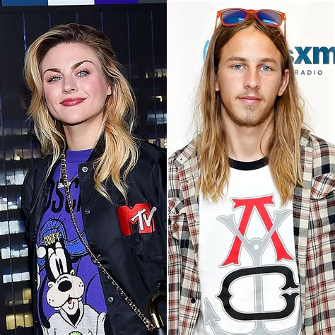 Dua Keturunan Legenda, Anak Kurt Cobain Dan Tony Hawk Resmi Bersuami ...