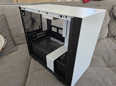 NZXT H210i Wit incl. 2x AER 2 RGB aangeboden - Vraag & Aanbod - Tweakers