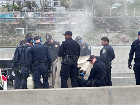 880 freeway shut down today by protesters
