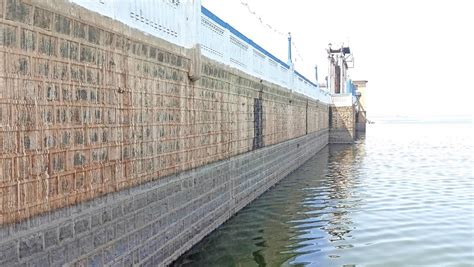 வைகை அணையில் குறைந்து வரும் நீர்மட்டம்: கோடையில் குடிநீர் திட்டங்களை ...