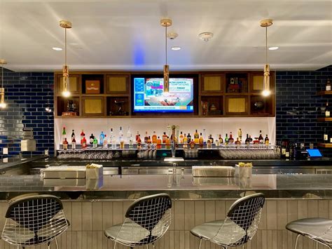 Phx centurion lounge - plazapastor