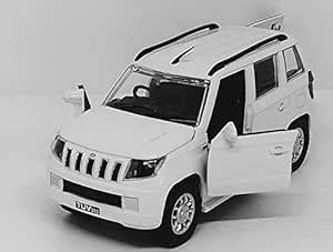 Smart associatesTUV 300 Mahindra- die cast Metal Scale car Model 1:32 ...