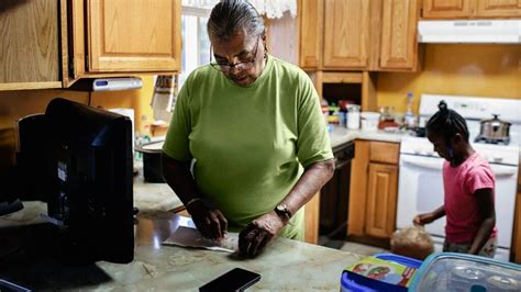 Bentyl for IBS: Effectiveness, how to take, and side effects