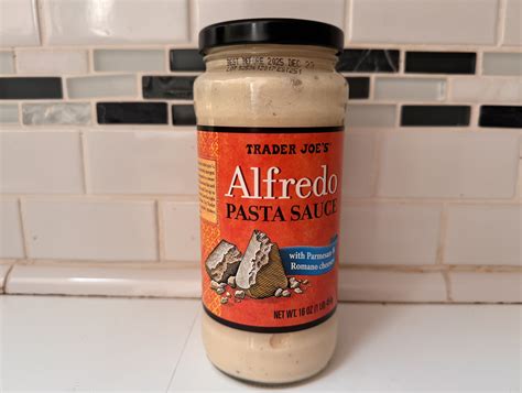 We Tested 7 Store-Bought Alfredo Sauces—Here’s the Best