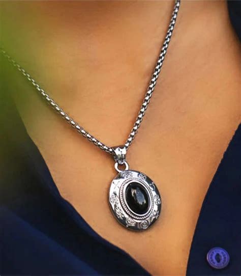 Evil Eye Pendant | Divine Star – Stylish Protection Jewelry – THE ...