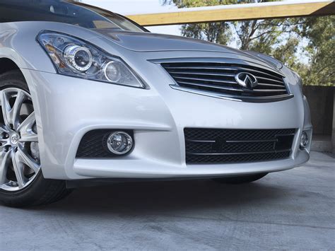 Infiniti G37 Sedan (2010) - picture 5 of 12