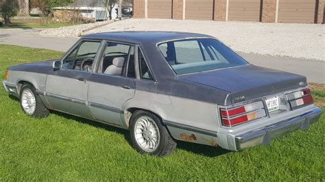 1984 Ford LTD LX 5.0 (2) – Barn Finds