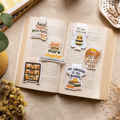 Magnetic Bookmarks – Riya Designs