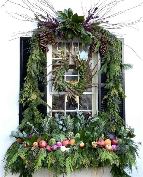 Ideas For Decorating Windows For Christmas With Greens