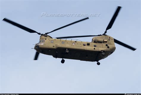 16-08202 US Army Boeing CH-47F Chinook Photo by Raphael Oletu | ID ...