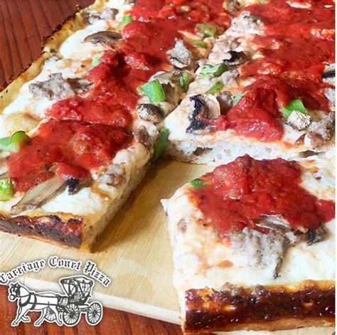 Carriage Court Pizza | Crown Point, IN
