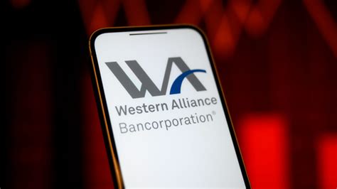 หุ้นที่มีการเคลื่อนไหวมากที่สุดในช่วงเที่ยง: PacWest, Western Alliance ...