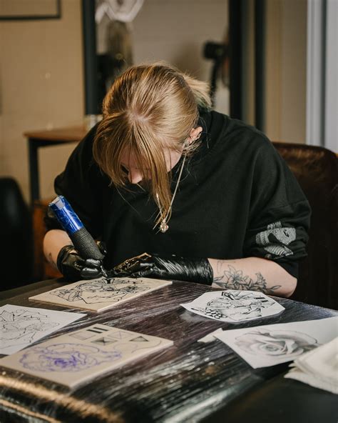 Are Tattoo Apprenticeships Paid? – Monumental Tattoo Academy