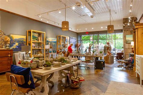 Woodlands Attire + Art - Welcome To Hendersonville, NC