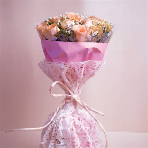 Romantic Roses Bouquet | CakeBee