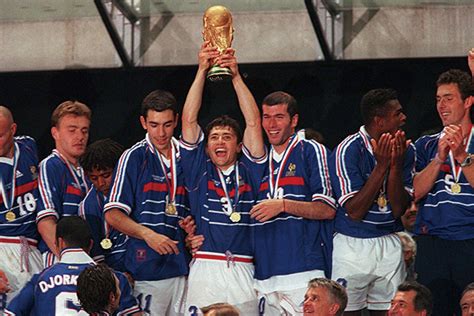 组图：世界杯经典98年法国3-0击败巴西夺冠-搜狐体育