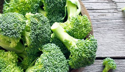 6 Reasons Why Eating Broccoli is Good For Your Health - lifeberrys.com