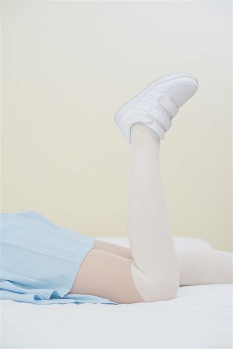 Free Images : hand, girl, white, sweet, feet, cute, leg, portrait ...