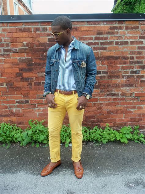 21 Stunning Yellow Pants Outfits For Men - Styleoholic