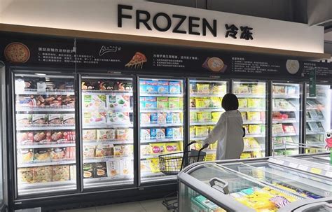 美国零售店的复古色调模糊冷冻食品区高清图片下载-正版图片504494948-摄图网