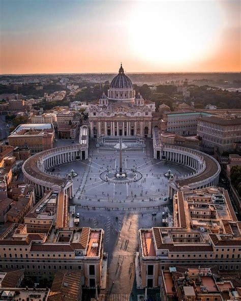10 Fascinating Facts About Vatican City | Vatican city italy, Vatican city, Italy