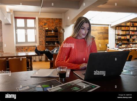 Busy Home 的图像结果