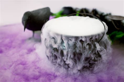 7 Halloween Dry Ice Ideas (Plus How to Make It) to Kick off Spooky ...