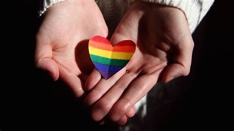 12 Online LGBTQIA+ Communities To Support | LBB