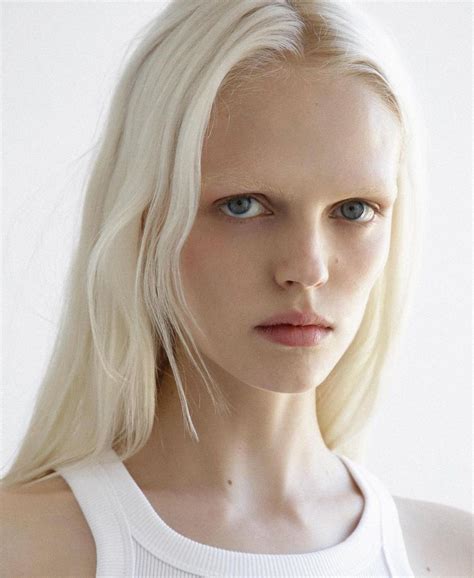 Emily Catherine | Blow Models