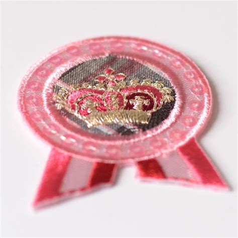 Petite application brodée thermocollante couronne rose et dorée - A&A ...