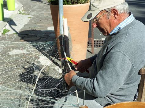 Fishing Net Repair 的图像结果