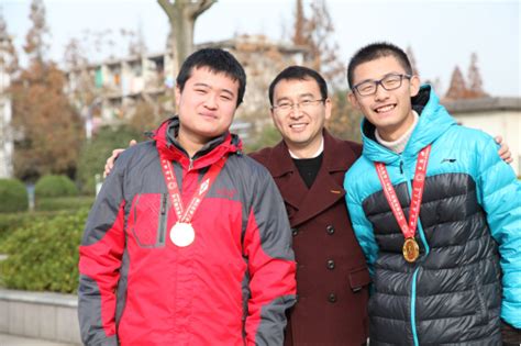 我校理科实验班两名学生提前签约北京大学 - 铜陵市第一中学欢迎您的光临！