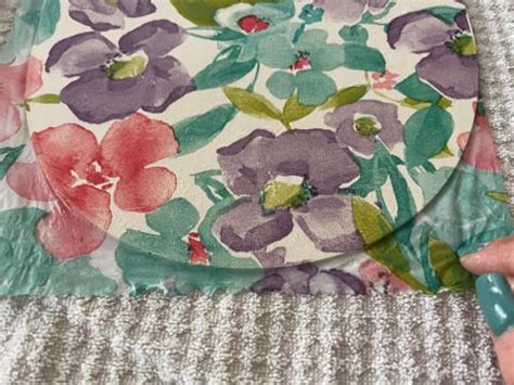 How to Iron a Large Tablecloth 的图像结果