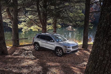 Jeep Super Bowl Ad Focuses On The (Off-)Road Beyond The Beaten Path - autoevolution