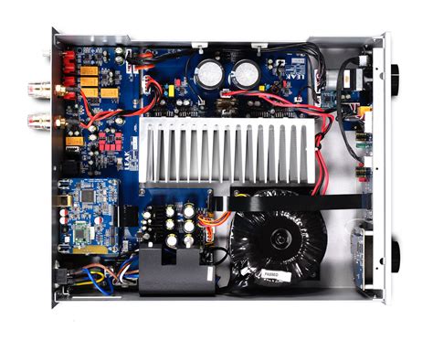 Leak Stereo 230: Retro-Vollverstärker mit DAC für 1.300 Euro