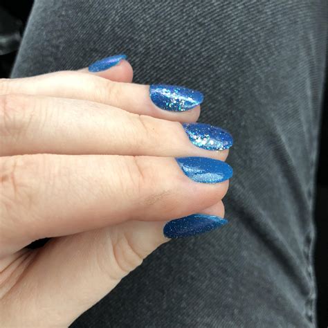 Step by Step Applying False Nails 的图像结果