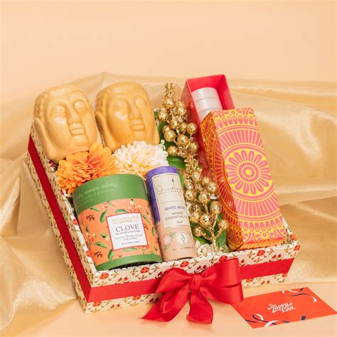 Buy/Send Divine Celebrations Diwali Gift Hamper Online – The Zappy Box