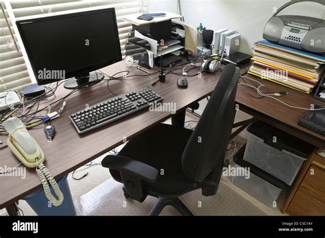 Busy Computer Desk 的图像结果