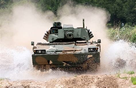 Hanwha Defense revela un tanque mediano basado en el chasis del ...