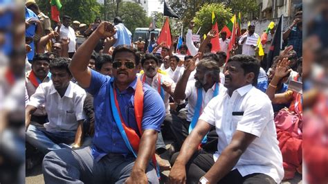 இலங்கை தூதரகத்தை முற்றுகையிட்டு ஈழத்தமிழர் வாழ்வுரிமை கூட்டமைப்பு ...