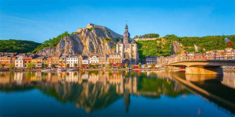 Top 7 Safe Countries For Women To Travel Solo - Flamingo Transworld