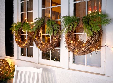 Christmas Outdoor Window Decoration Ideas