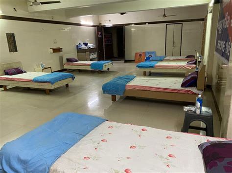 Isolation rooms with 12 beds including oxygen for male and female ...