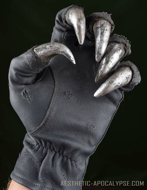 Metal Claw Gloves